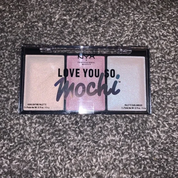 SOLD NEW Nyx love you so mochi highlight - Picture 1 of 2